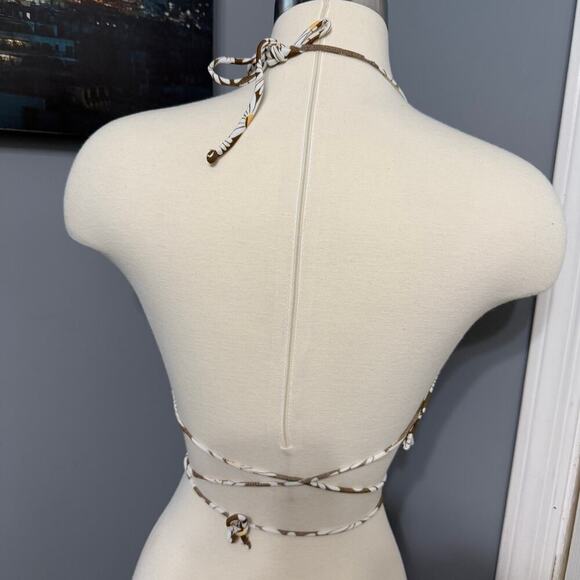 ASOS Bershka halterneck daisy crop top, brown, M - Picture 4 of 8